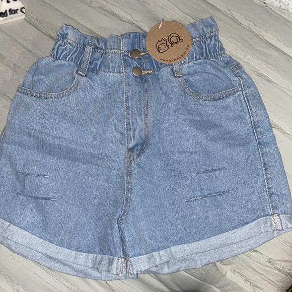 High Waist ”paper bag” denim shorts - Picture 3 of 5